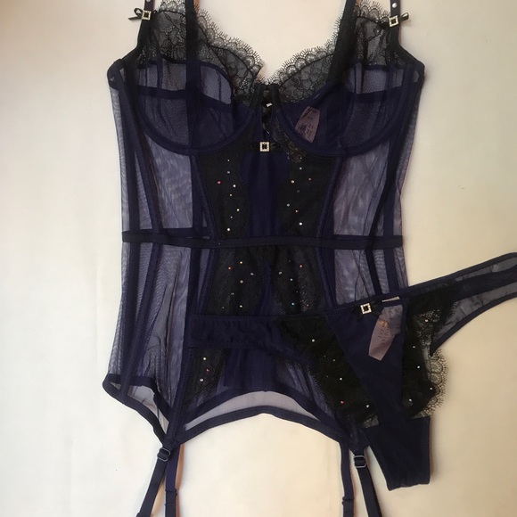 Victorias Secret Holiday Lace Merrywidow & Thong Midnight Blue 34D & M Thong NWT - Picture 9 of 9